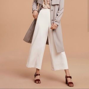 Aritzia Wilfred beige wide leg lalemant pants size 2